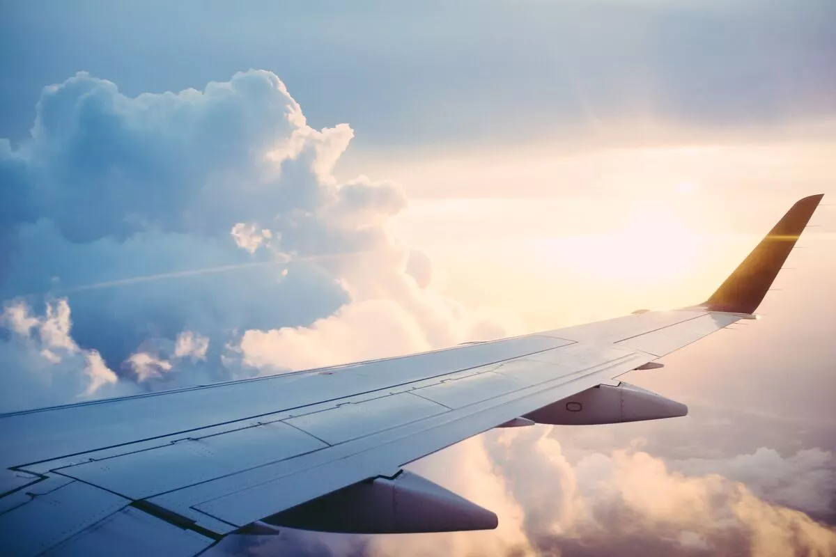 Transportasi udara pesawat dengan mesin turbofan
